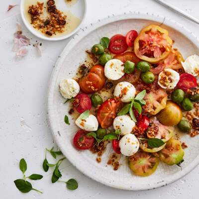 Tomato salad with chilli crisp