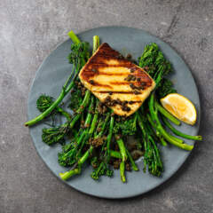 Braaied Tenderstem broccoli and halloumi