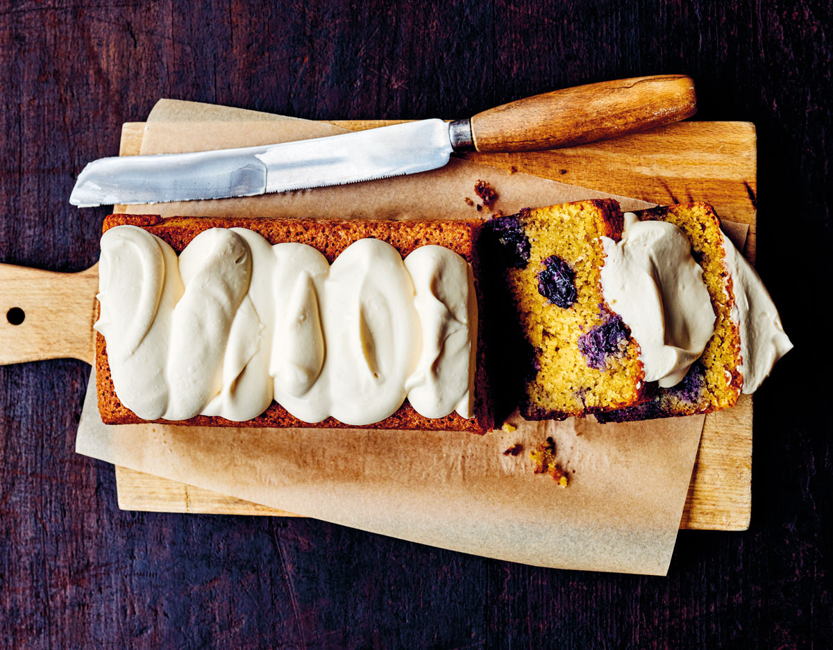 EARL GREY, LEMON AND BLUEBERRY CAKE