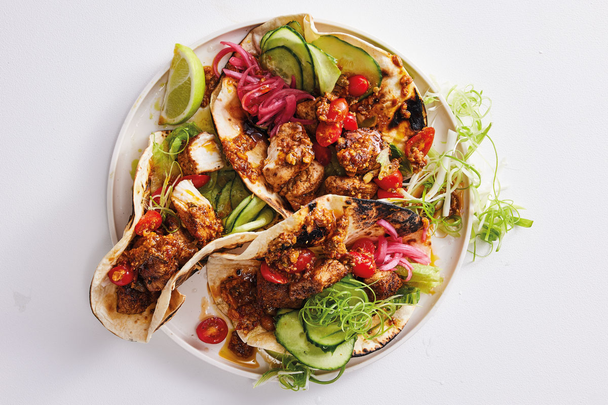 Chicken tortillas with spicy pico de Gallo