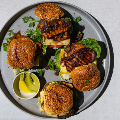 Marinated mushroom burger