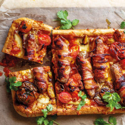 Boerewors sheet-pan pizza