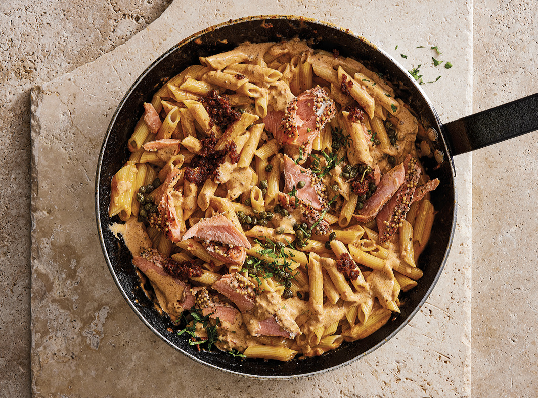 Hot-smoked salmon pasta