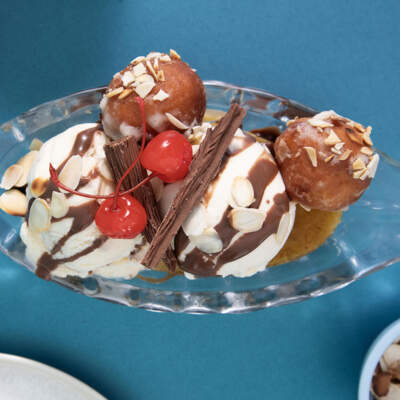 Old-school banana split