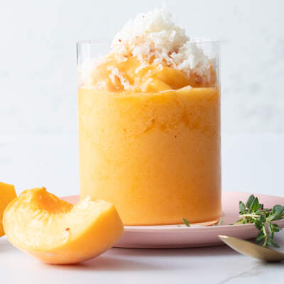 Peach frosé