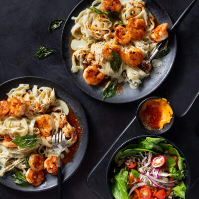 Easy chilli-garlic prawn pasta