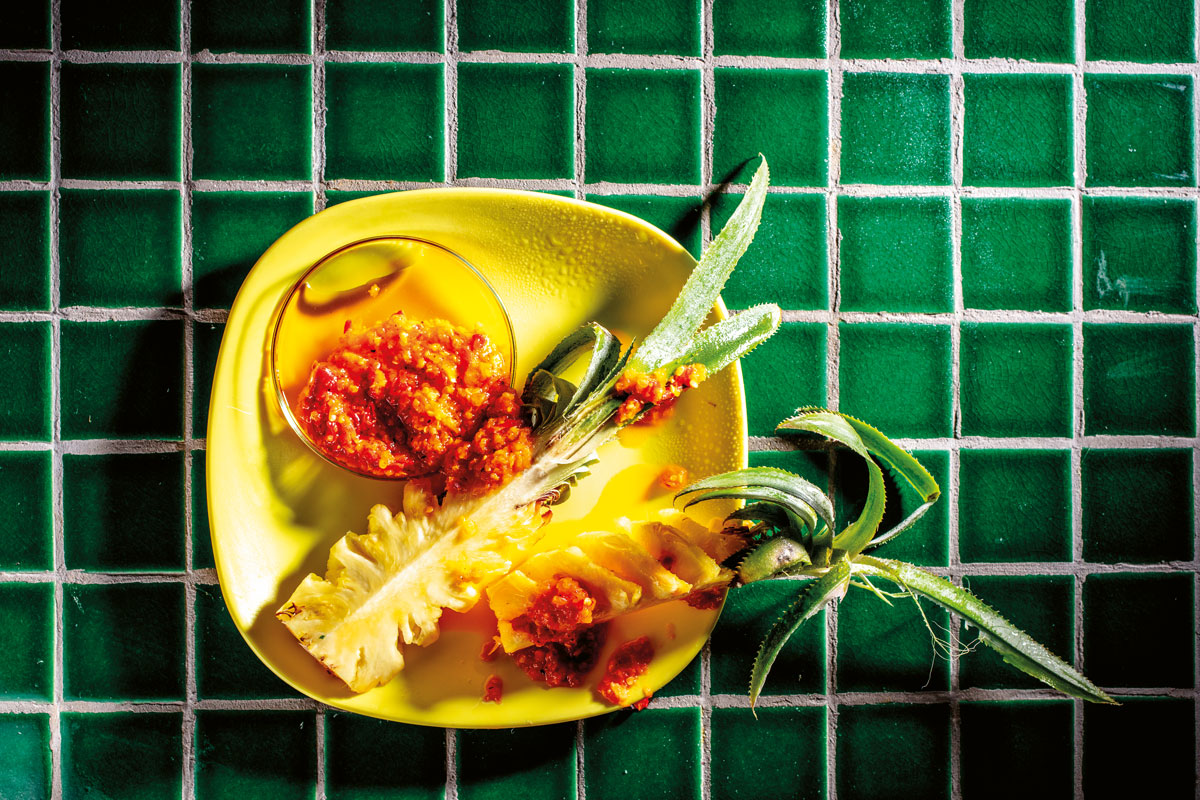 PINEAPPLE RIND HOT SAUCE