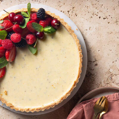 Chamomile, vanilla and white chocolate no-bake tart