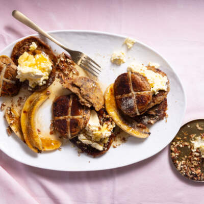 Hot cross bun French toast