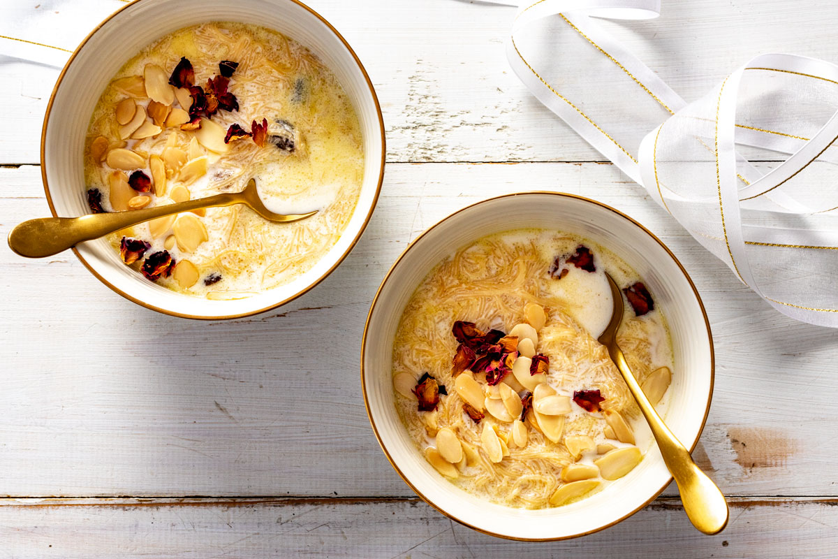 Sweet vermicelli dessert with toasted almonds